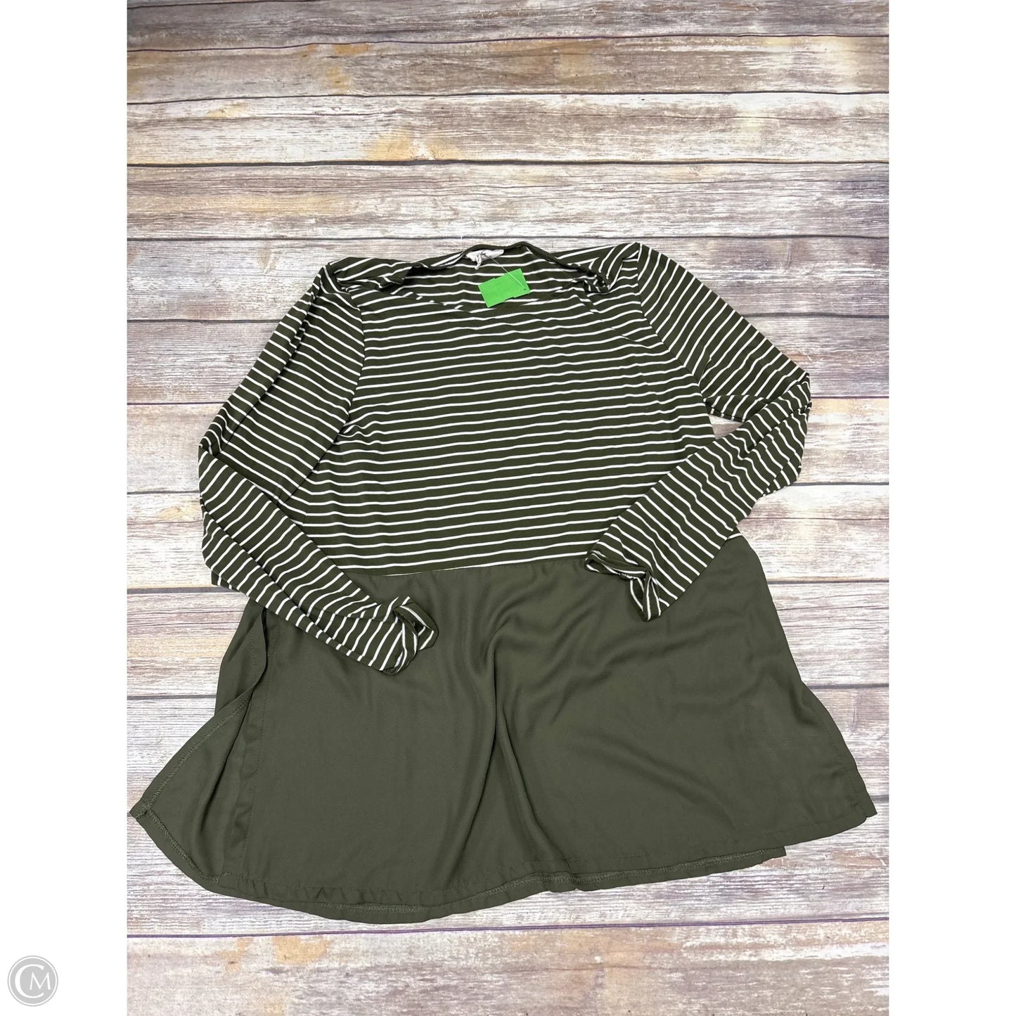 Top Long Sleeve By Betseys Boutique Shop In Green, Size: L