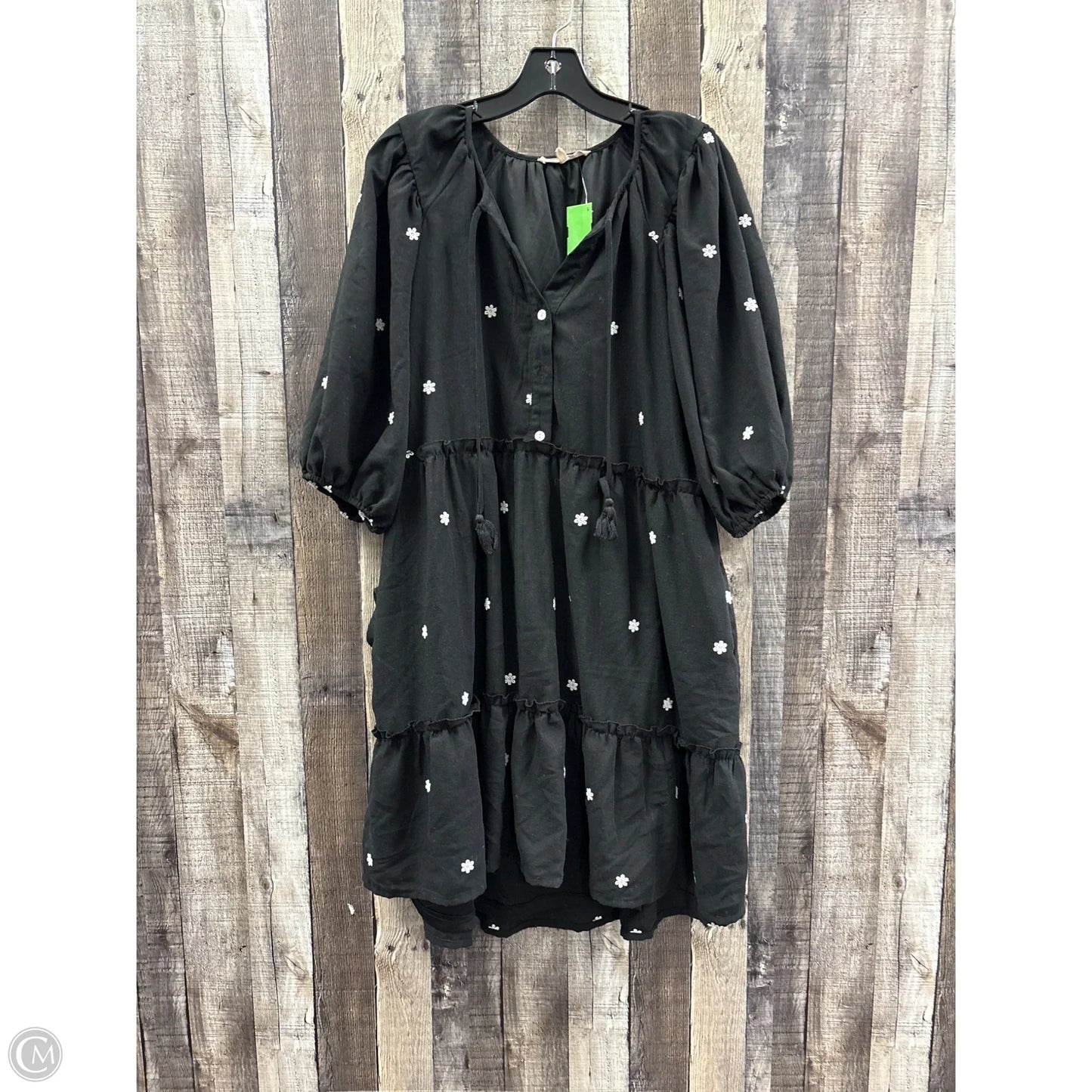 Dress Casual Short By Cme In Black & White, Size: L