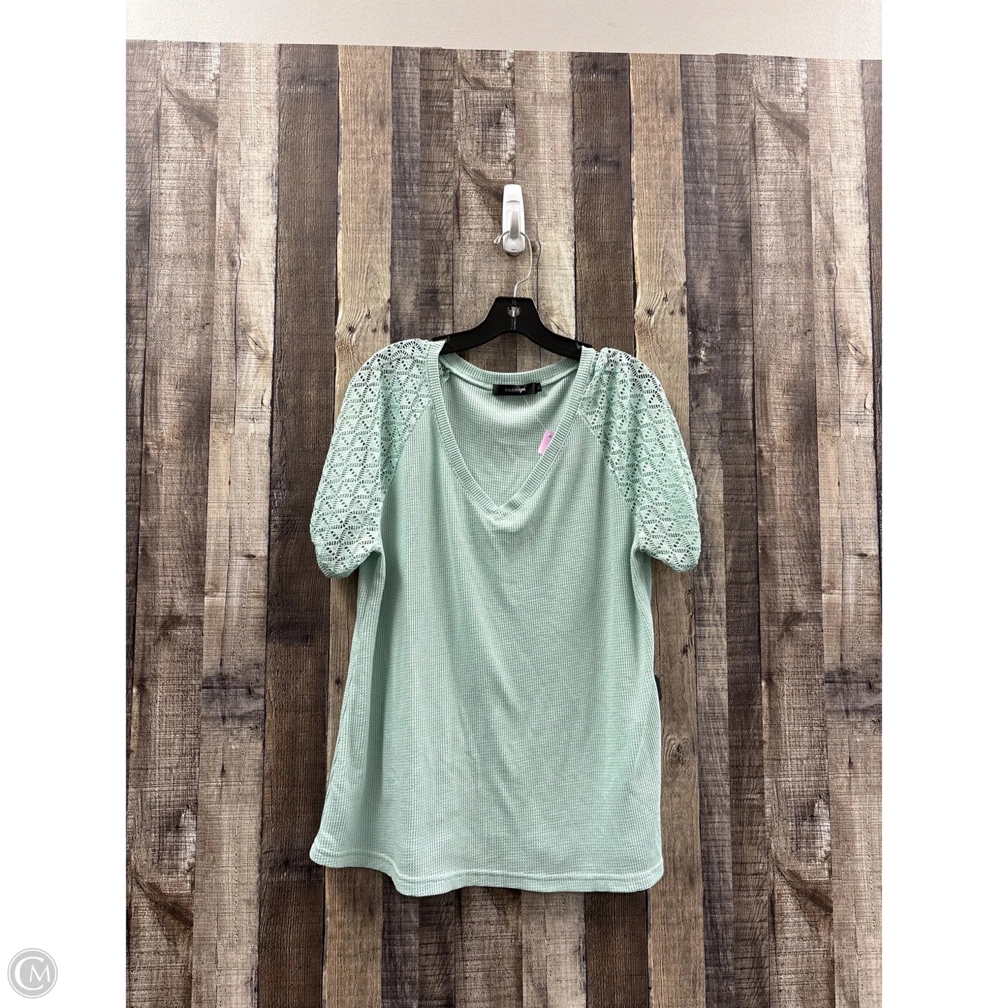 Top Short Sleeve By Cme In Green, Size: Xl