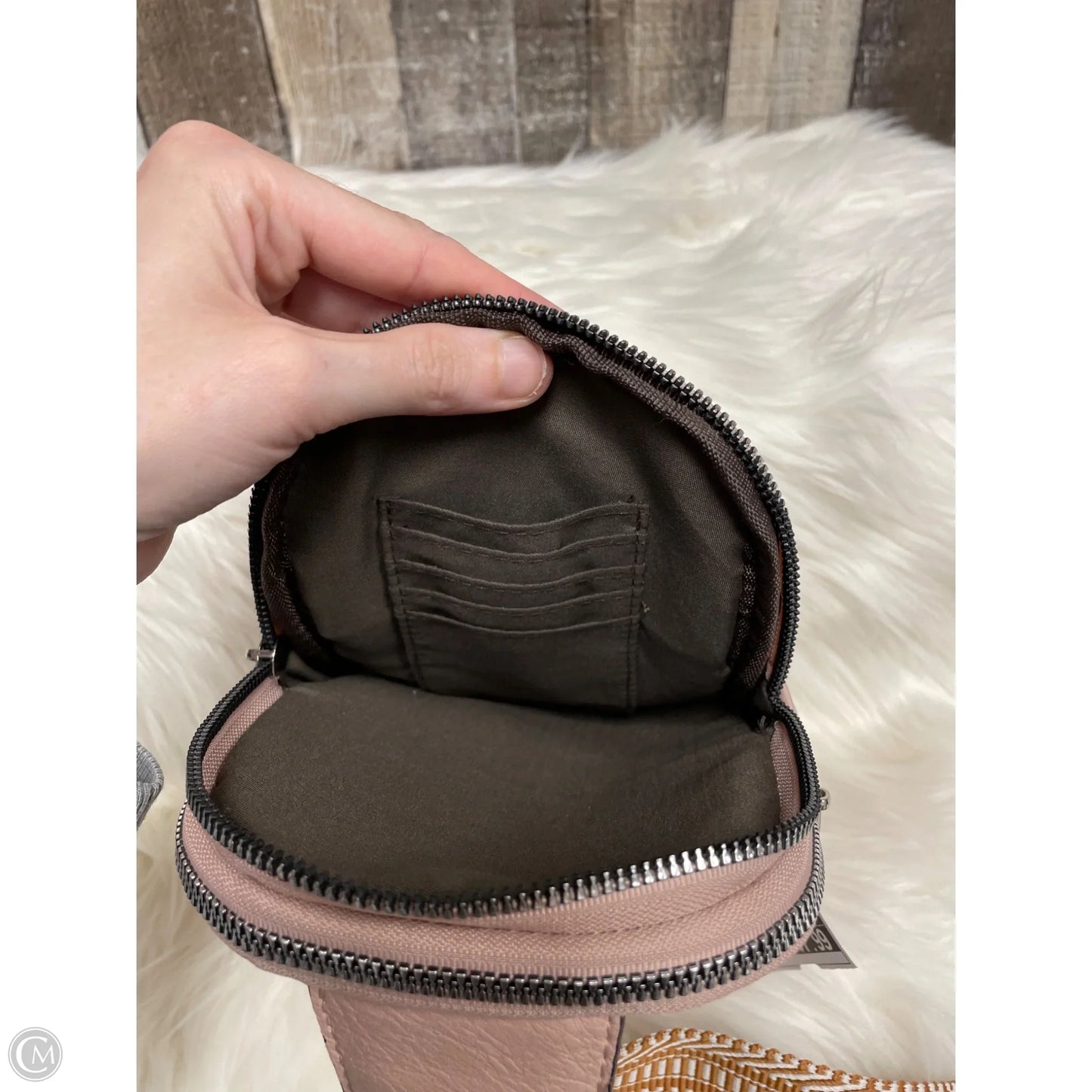 Crossbody By Cme, Size: Small