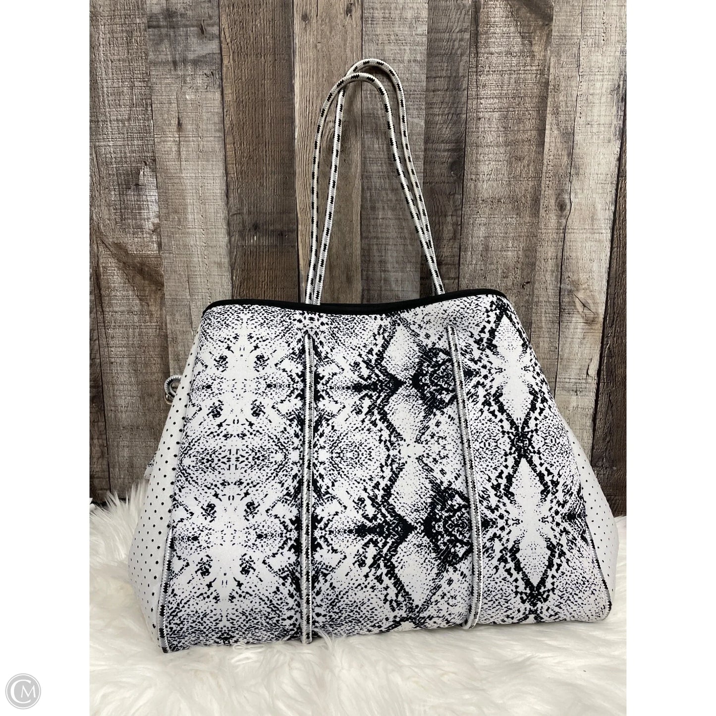 Tote By Cmf, Size: Large