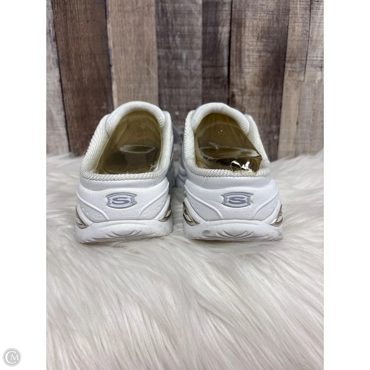 Shoes Athletic By Skechers In White, Size: 8