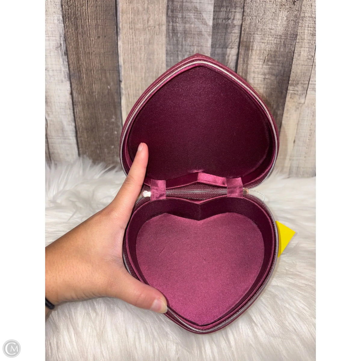 Jewelry Case By Cmf, Size: Medium