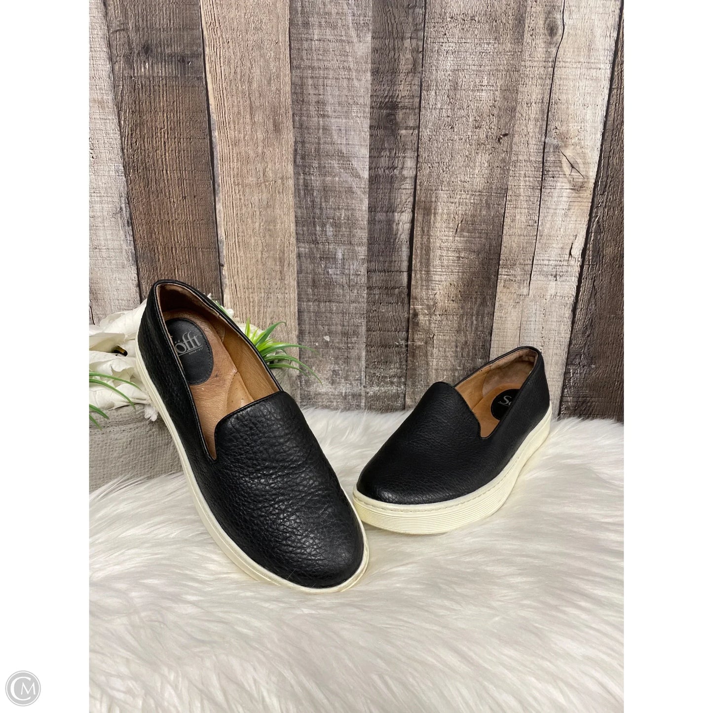 Shoes Sneakers By Sofft In Black, Size: 8