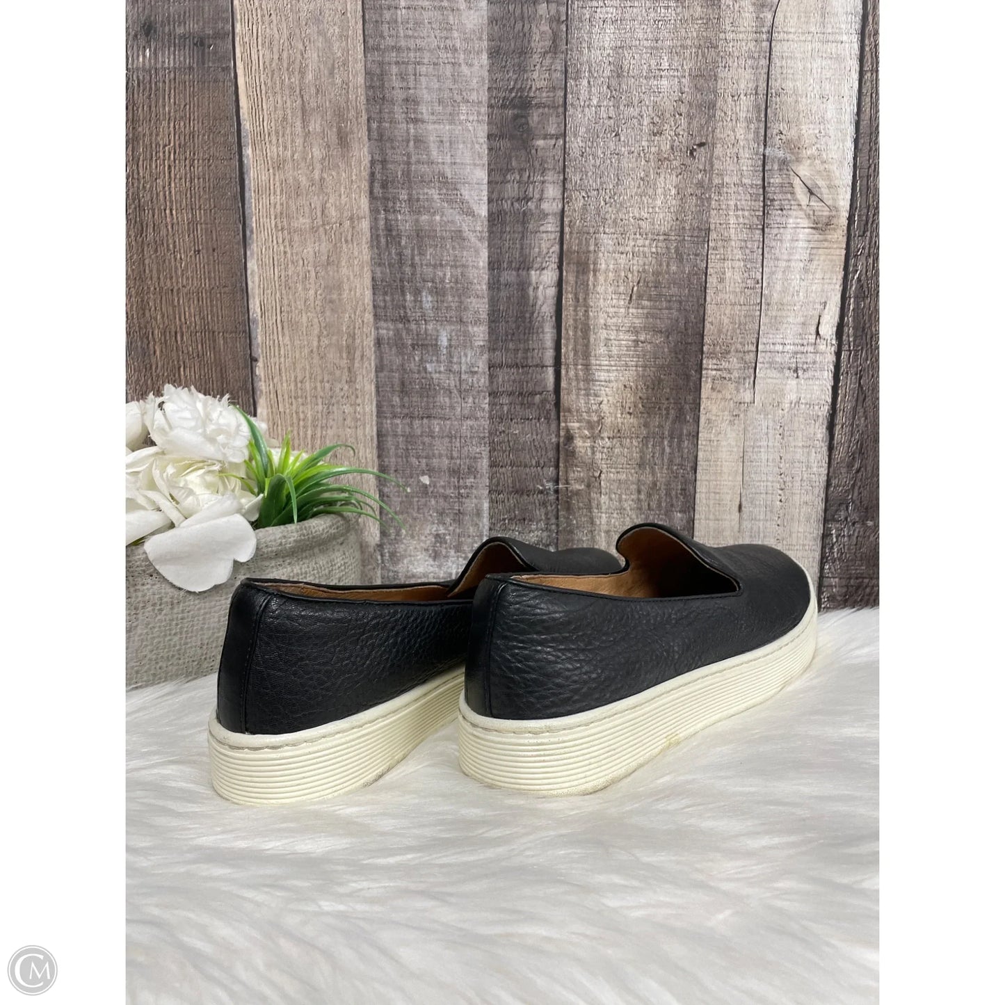Shoes Sneakers By Sofft In Black, Size: 8