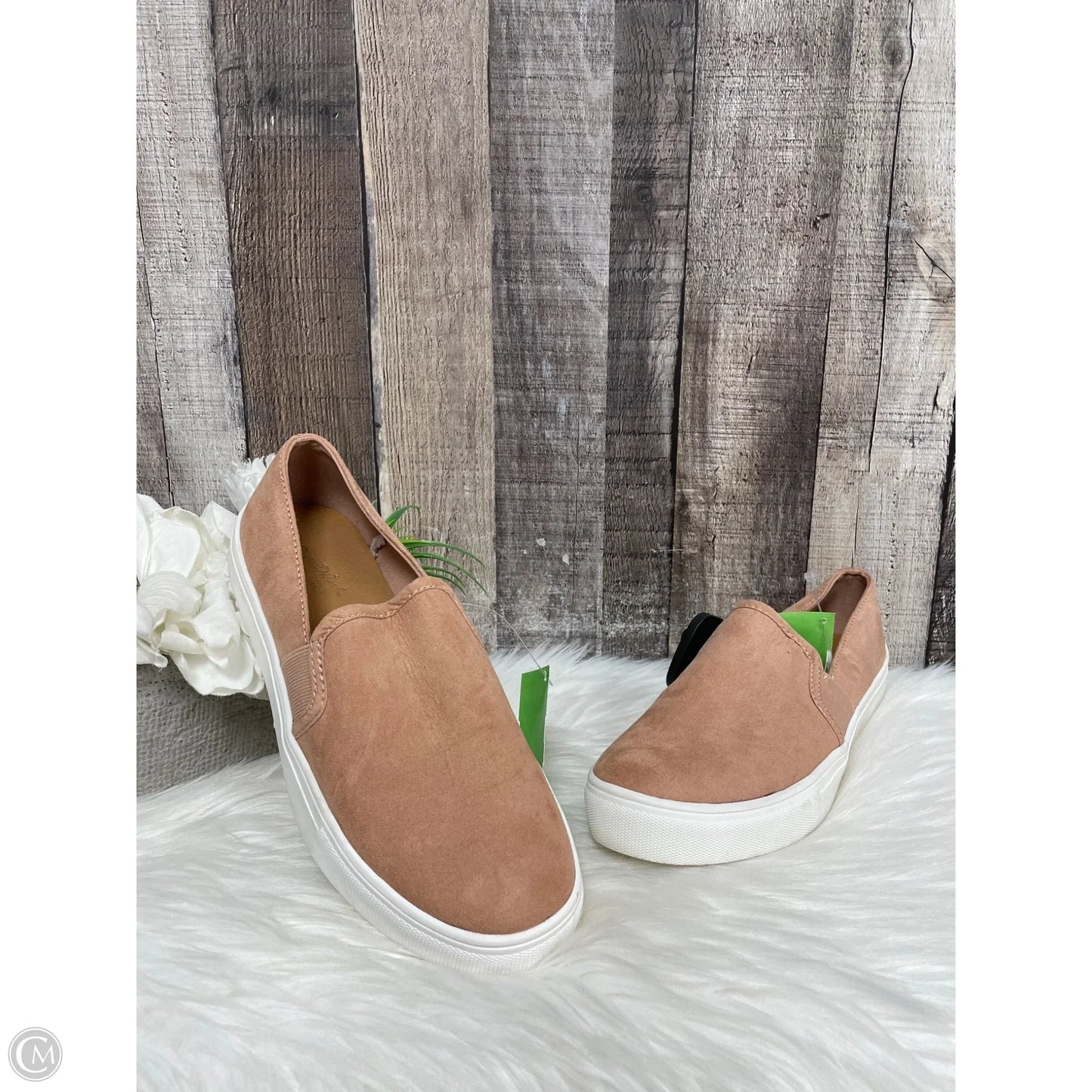 Shoes Flats By Universal Thread In Peach, Size: 8