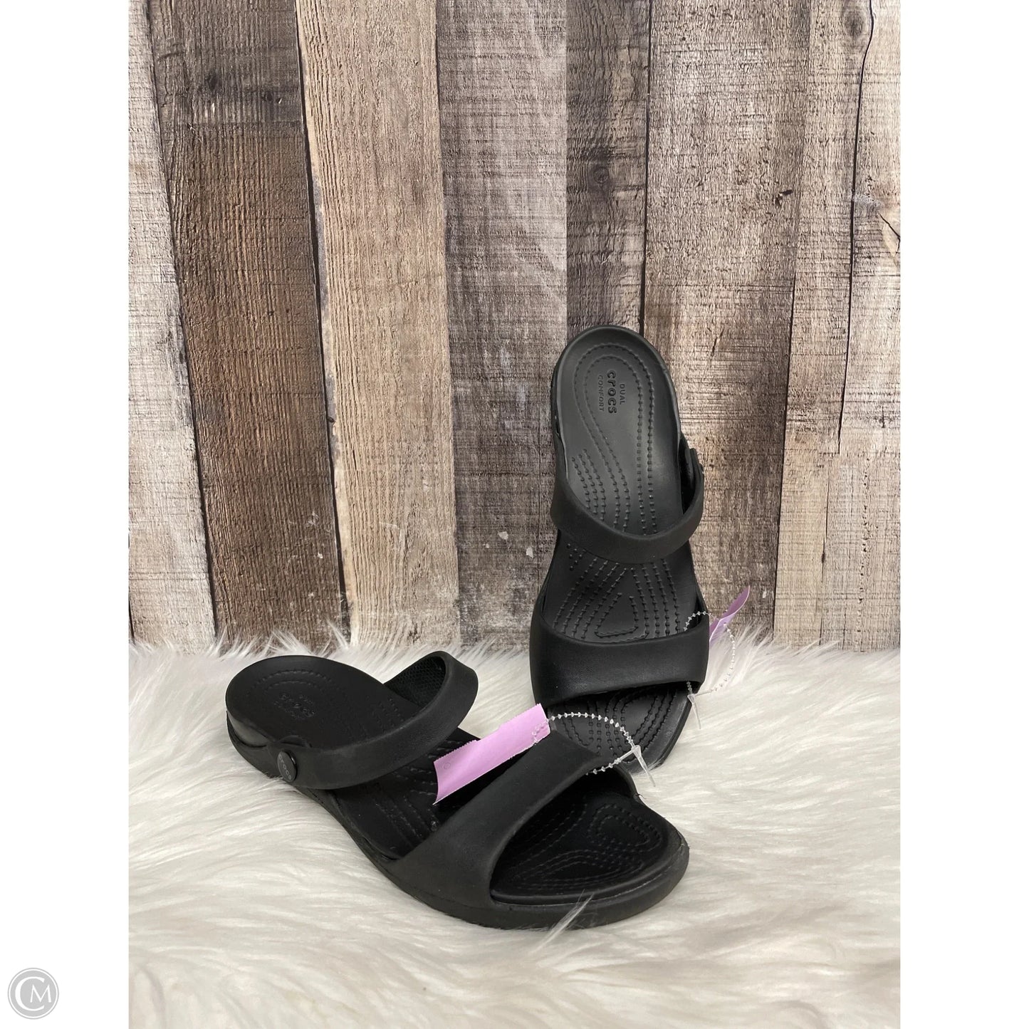 Sandals Flats By Crocs In Black, Size: 7