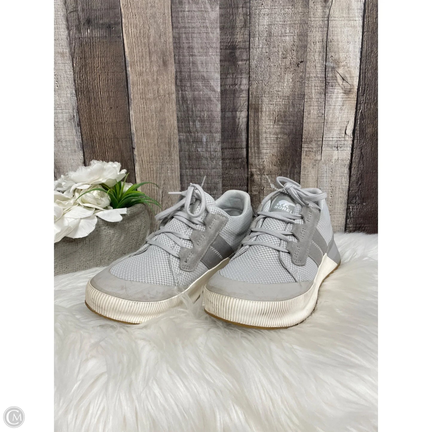 Shoes Sneakers By Sorel In Grey, Size: 8