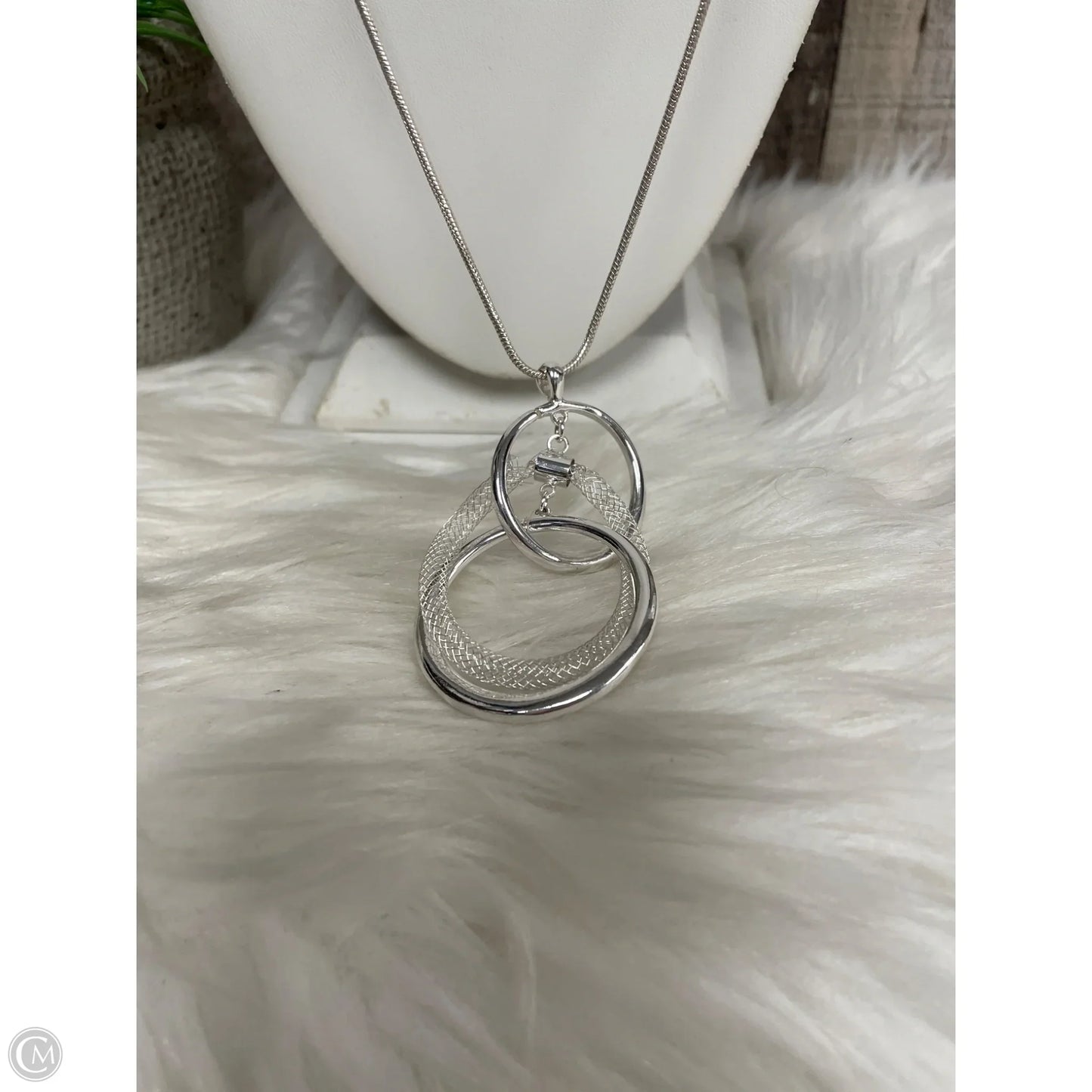 Necklace Pendant By Lc Lauren Conrad