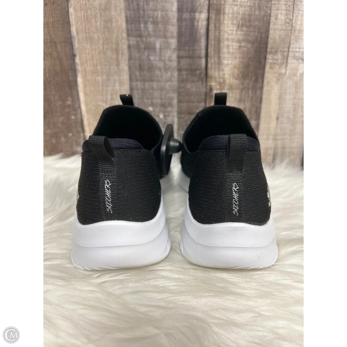 Shoes Sneakers By Skechers In Black, Size: 6.5