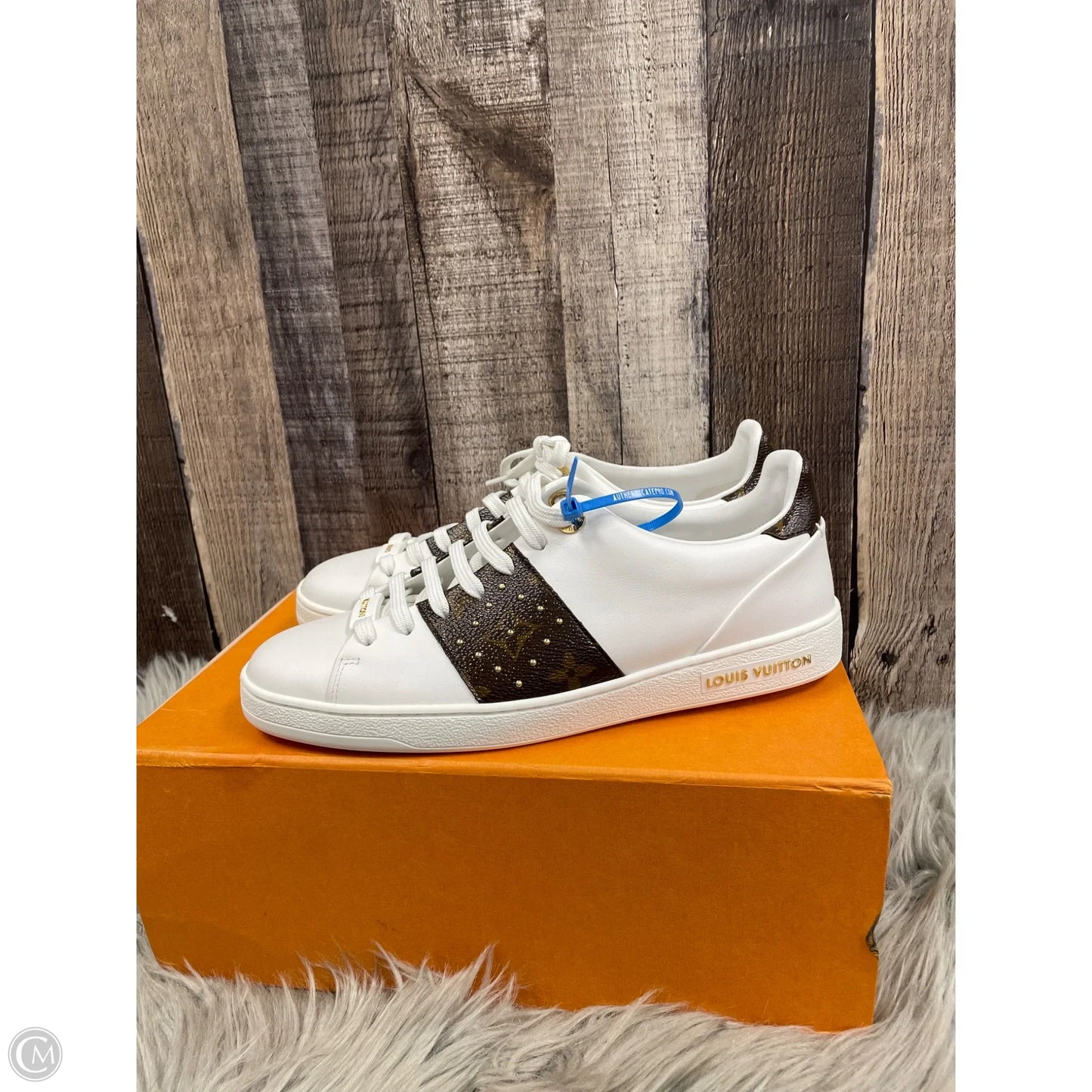 Shoes Luxury Designer By Louis Vuitton In Brown & White, Size: 8.5