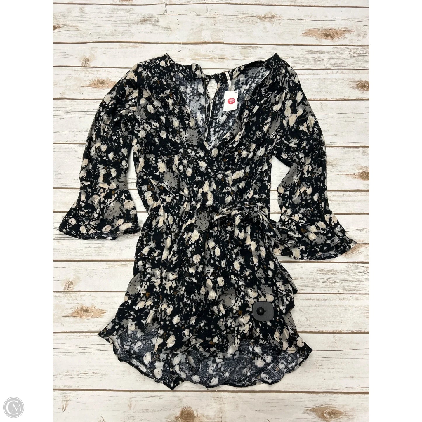 Dress Casual Short By Free People In Black & Cream, Size: S