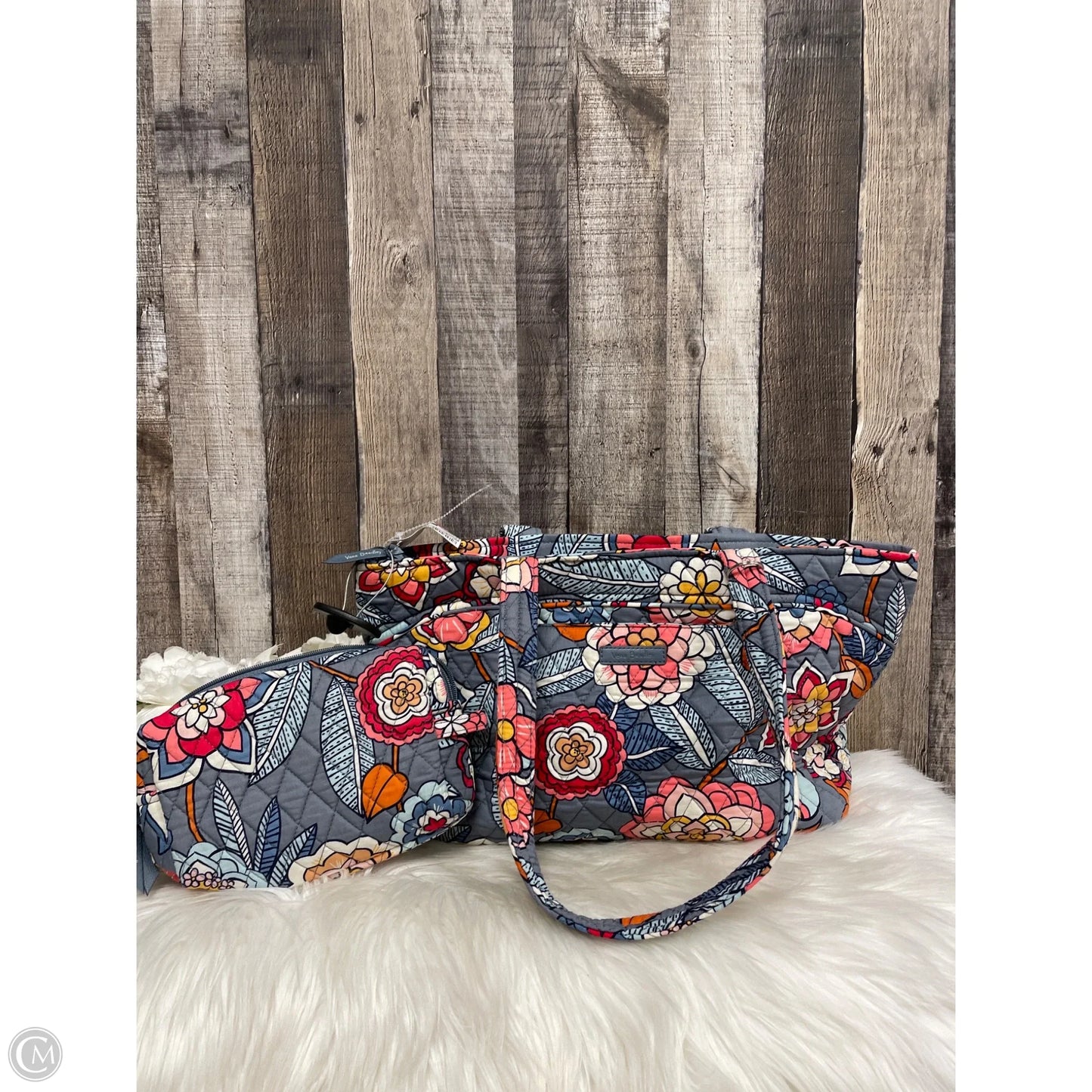 Handbag By Vera Bradley, Size: Large