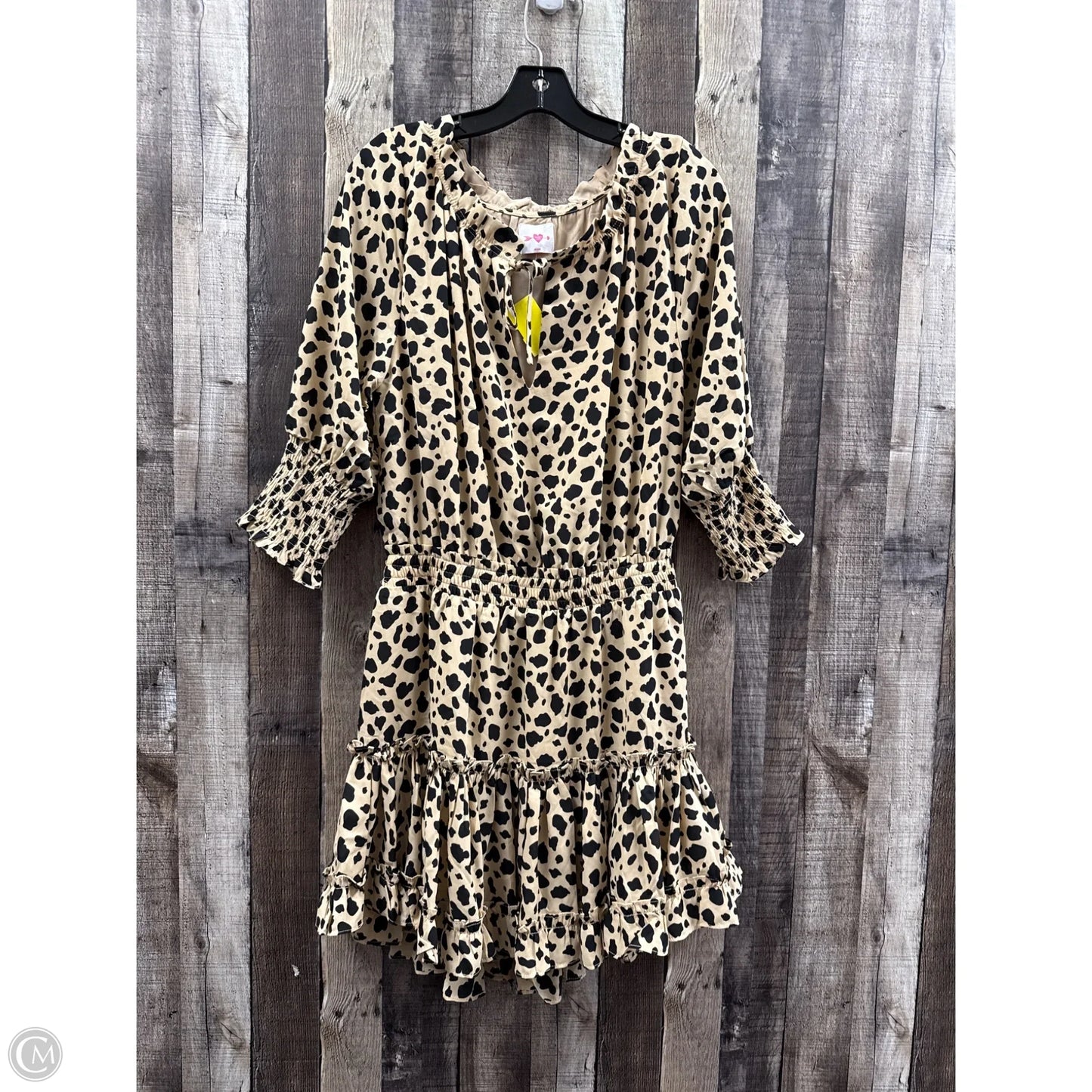 Dress Casual Short By Cmc In Tan, Size: M