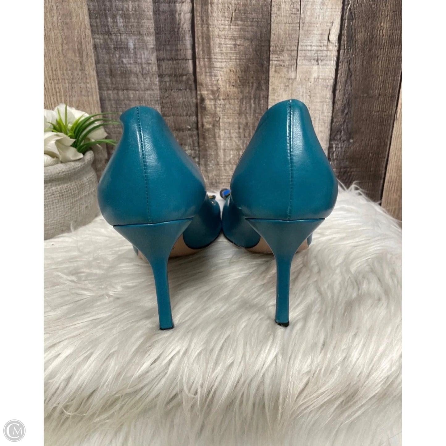 Shoes Luxury Designer By Gucci In Teal, Size: 10
