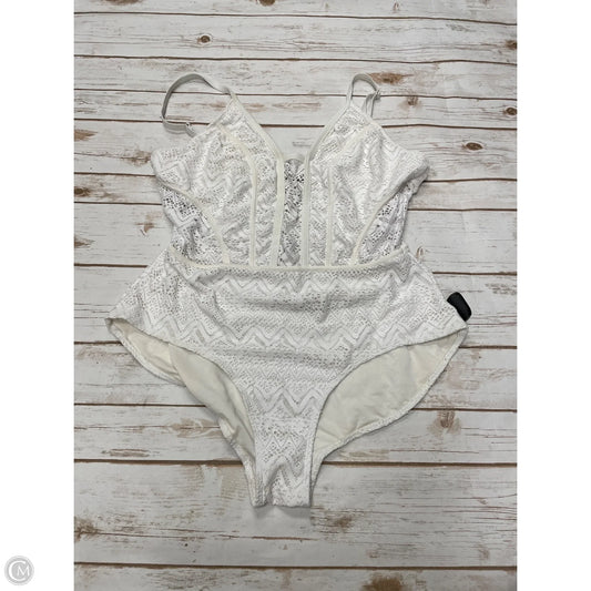 Swimsuit By Clothes Mentor In White, Size: 2x