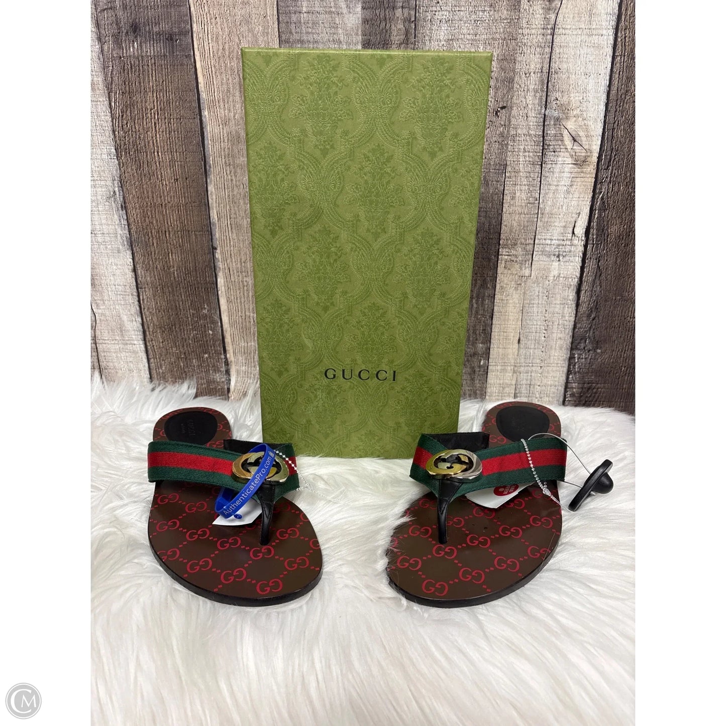 Sandals Luxury Designer By Gucci In Green & Red, Size: 11