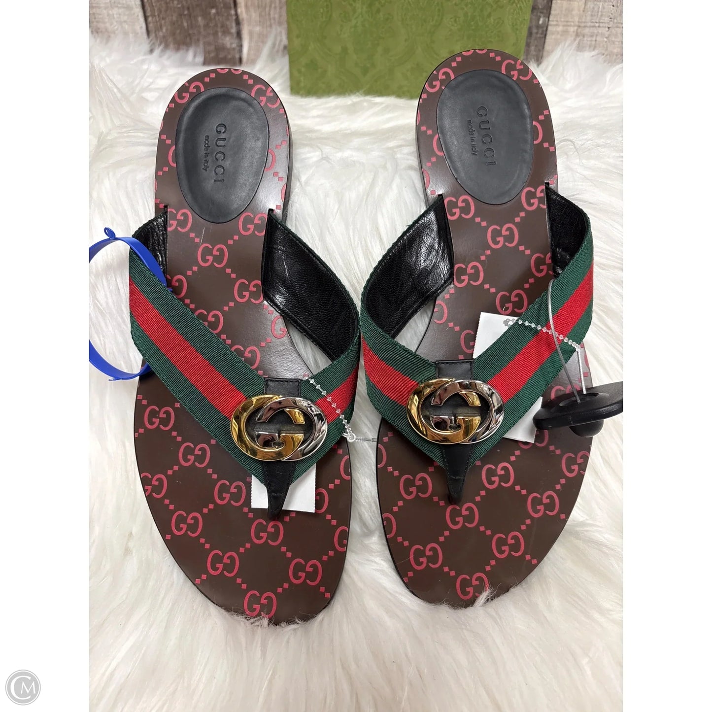 Sandals Luxury Designer By Gucci In Green & Red, Size: 11