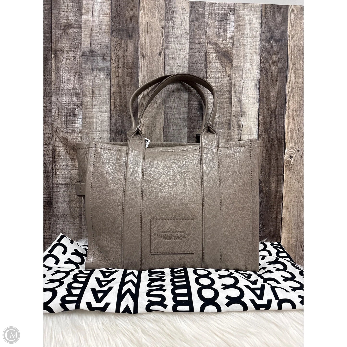 Tote Luxury Designer By Marc Jacobs, Size: Large