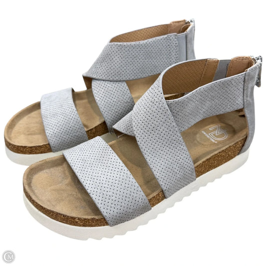 Sandals Heels Platform By New Directions In Grey, Size: 8.5