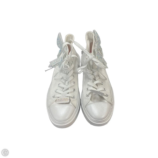 Shoes Sneakers By Skechers In White, Size: 8