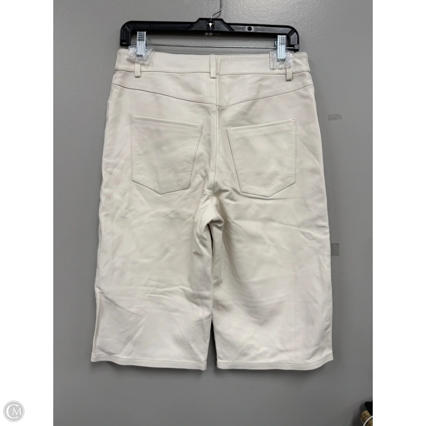 Shorts By Cma In Ivory, Size: M