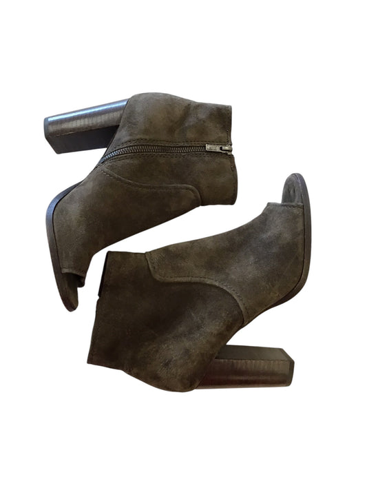 Boots Designer By Frye  Size: 9