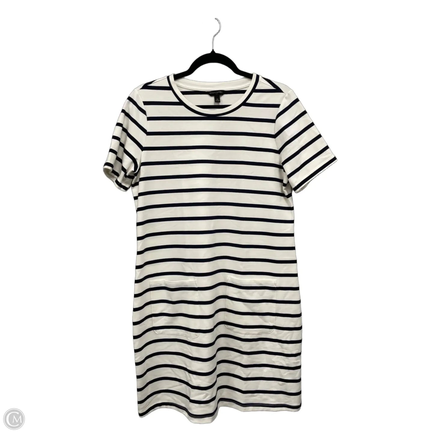 Dress Casual Short By Banana Republic In Striped Pattern, Size: M