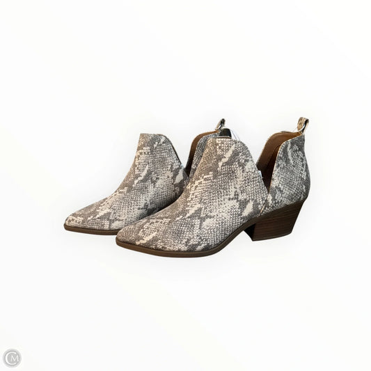 Boots Ankle Heels By Universal Thread In Snakeskin Print, Size: 9