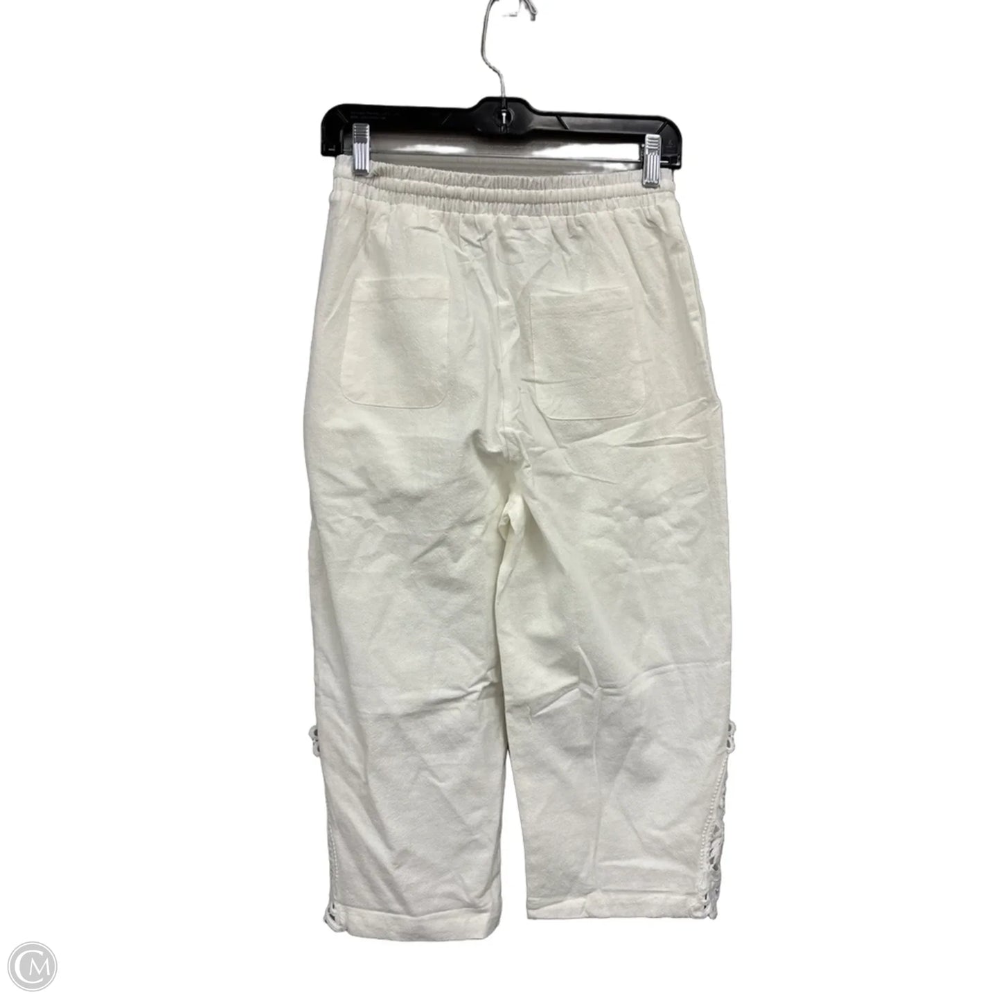 Pants Cropped By Clothes Mentor In Cream, Size: S