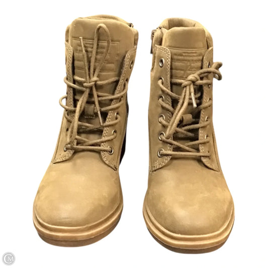 Boots Ankle Heels By Crown Vintage In Green, Size: 6.5