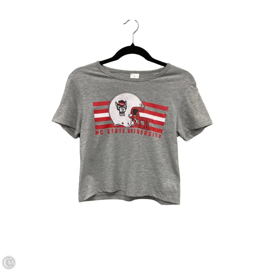 Top Short Sleeve Basic By Clothes Mentor In Grey & Red, Size: S