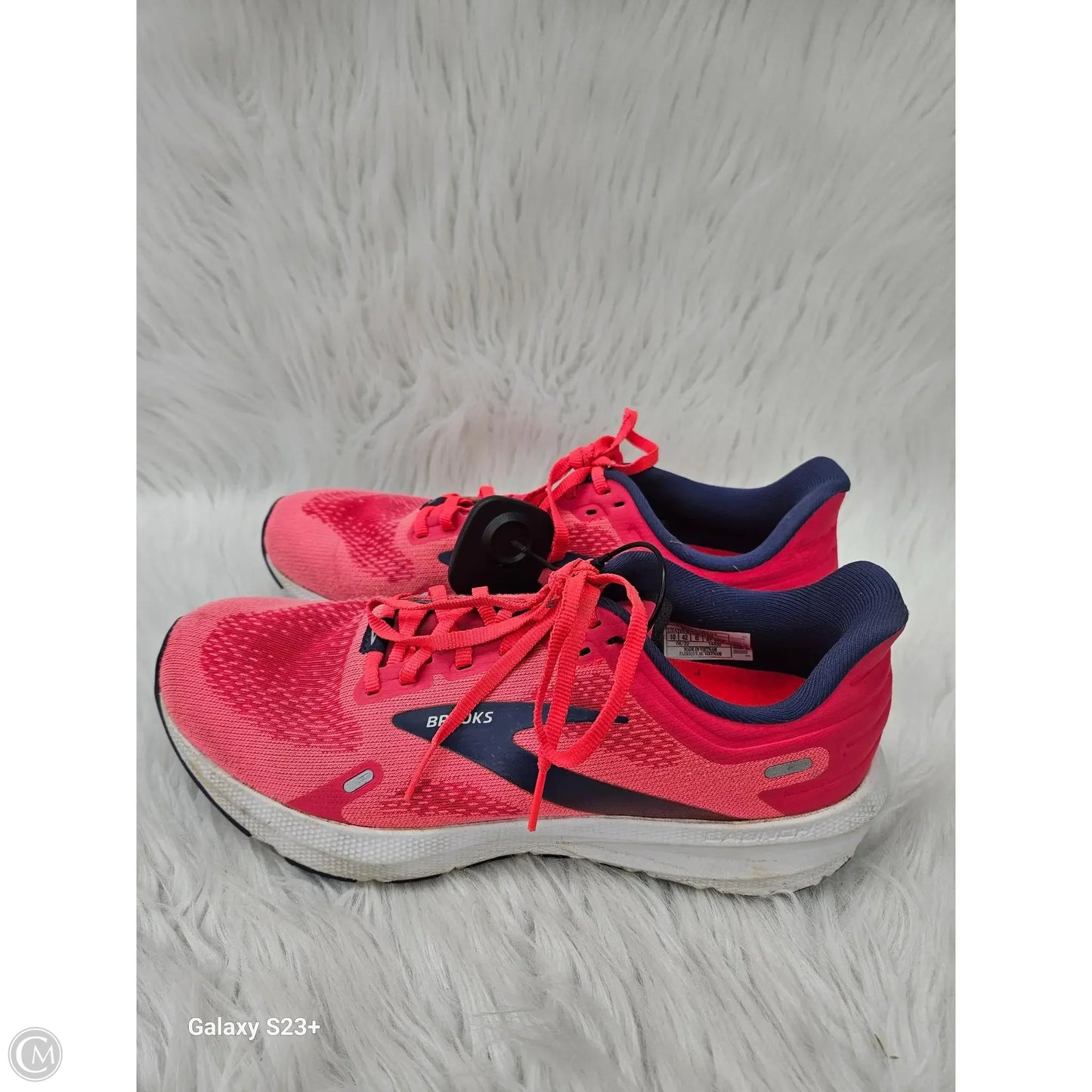Shoes Athletic By Brooks In Pink, Size: 10