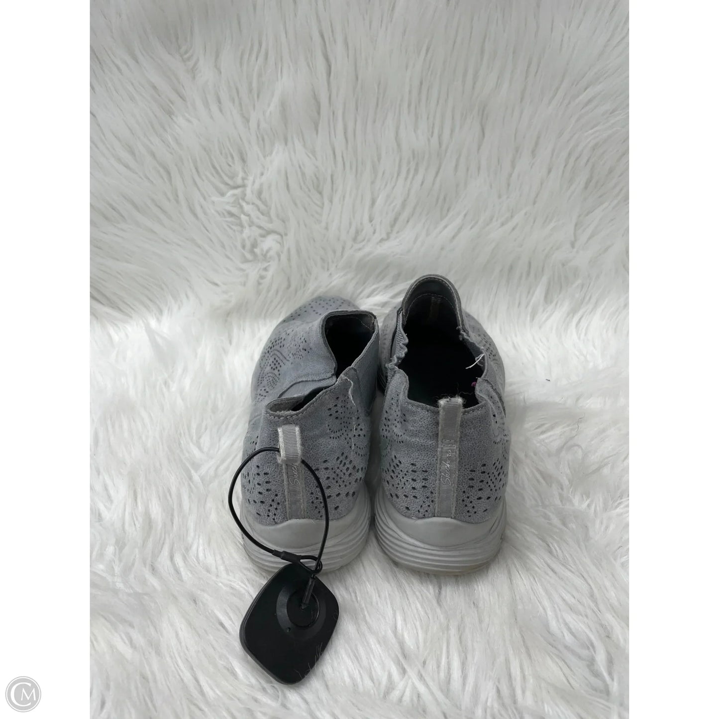 Shoes Sneakers By Skechers In Grey, Size: 9