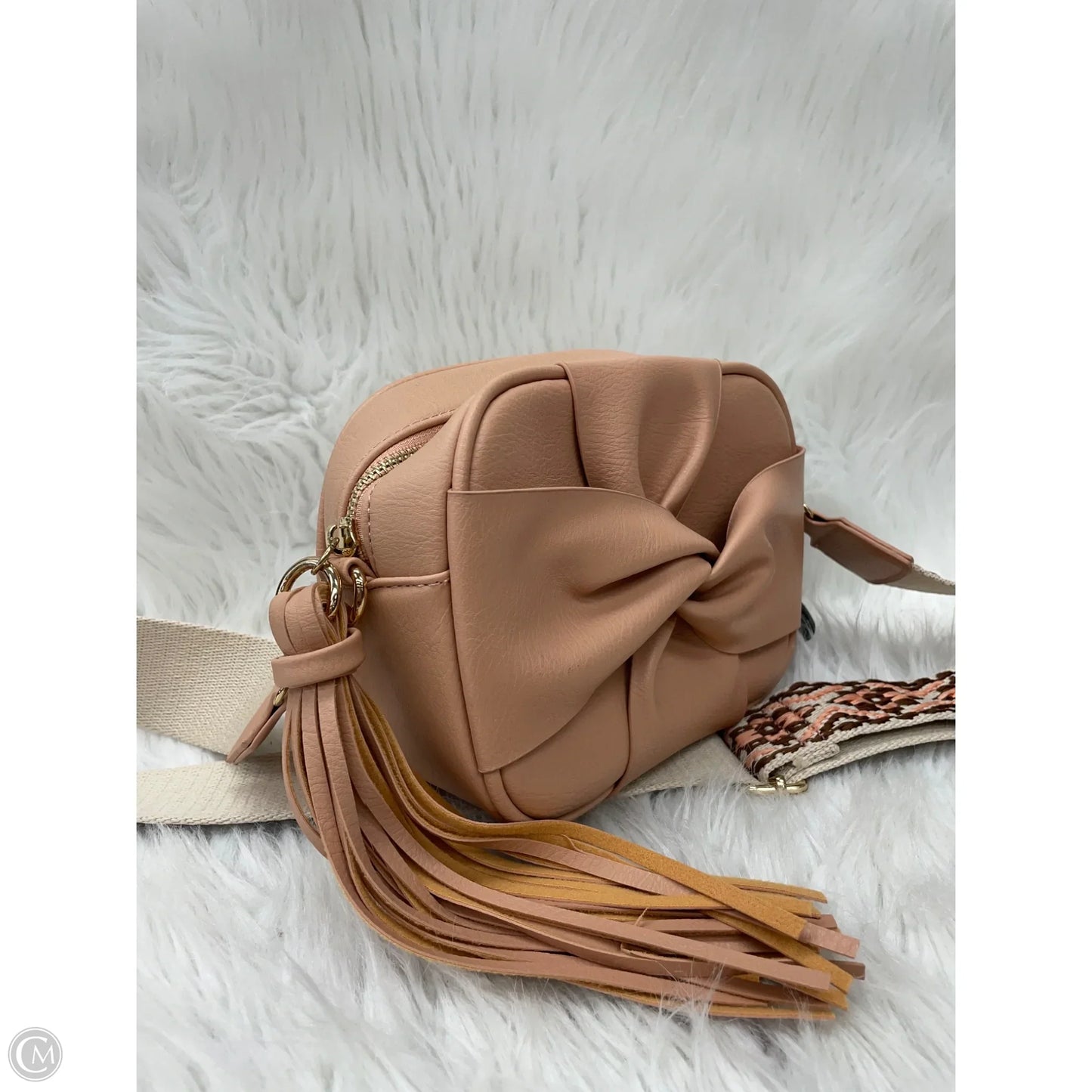 Crossbody By Clothes Mentor, Size: Medium