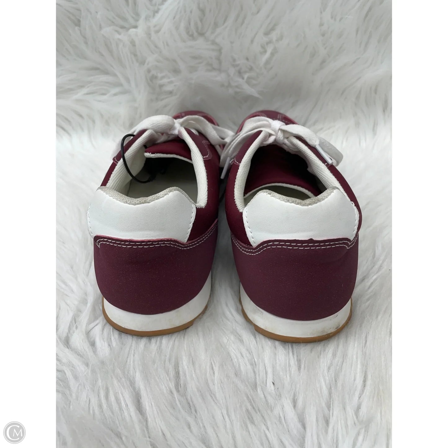 Shoes Sneakers By Clothes Mentor In Maroon, Size: 9