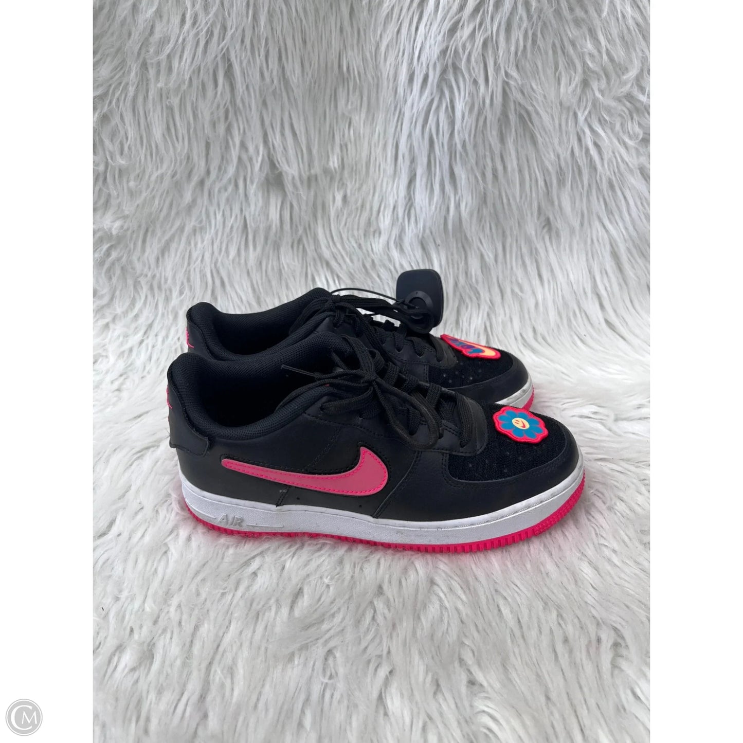 Shoes Sneakers By Nike In Black & Pink, Size: 8