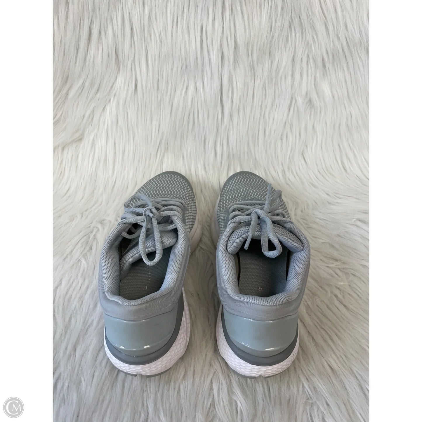 Shoes Athletic By Under Armour In Grey & White, Size: 6.5