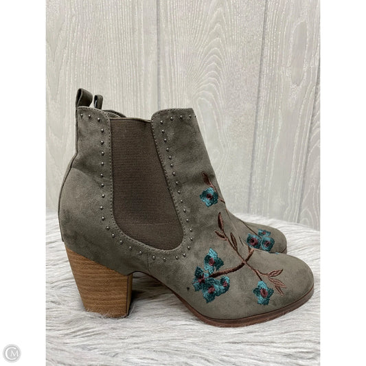 Boots Ankle Heels By Crown Vintage In Floral Print, Size: 10