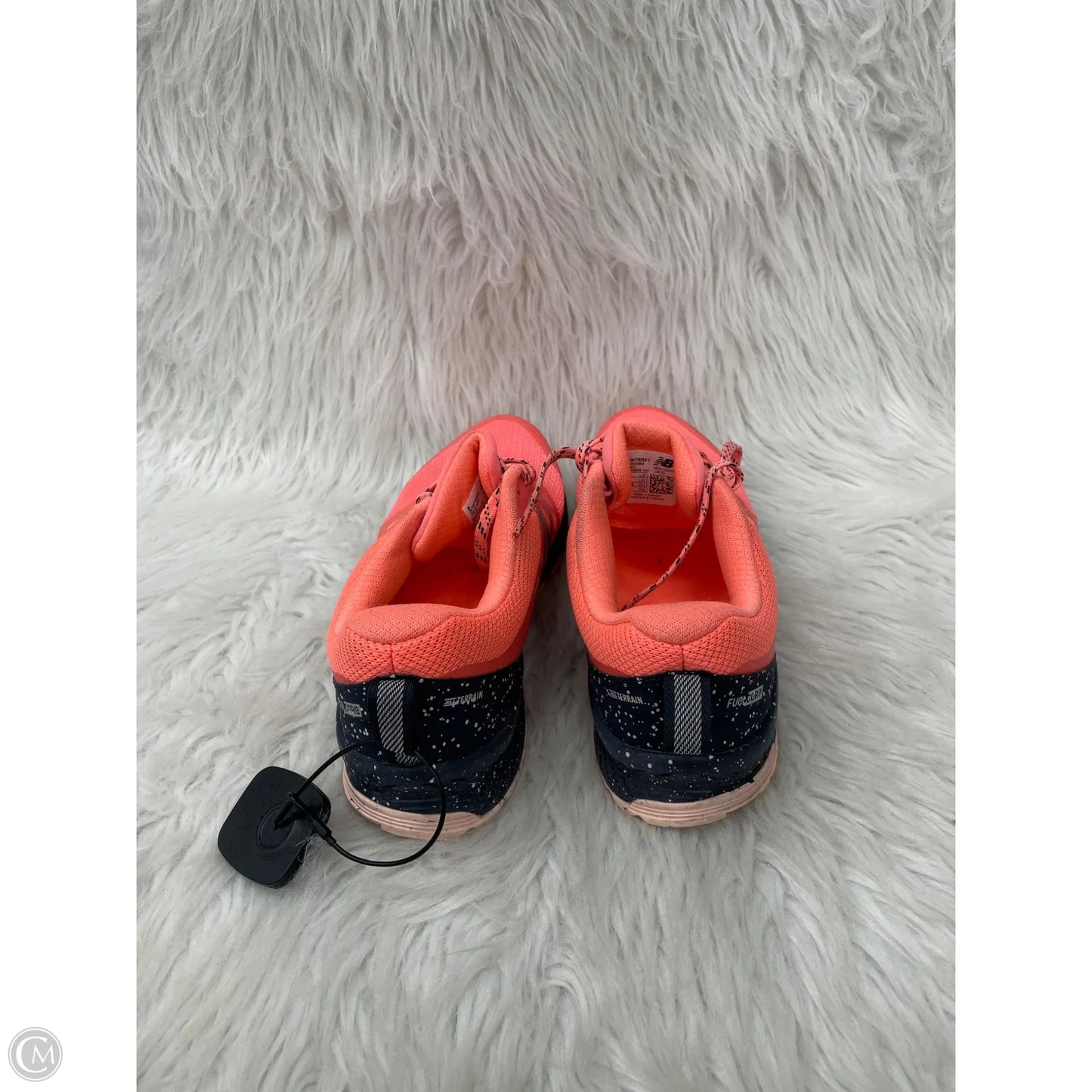 Shoes Athletic By New Balance In Coral, Size: 9