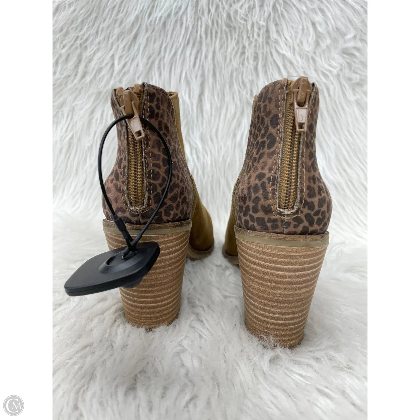 Boots Ankle Heels By Dolce Vita In Brown, Size: 6.5