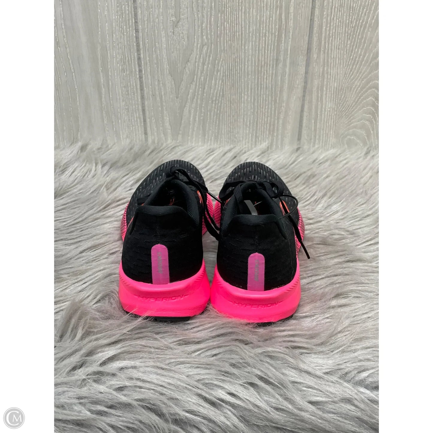 Shoes Athletic By Brooks In Black & Pink, Size: 8