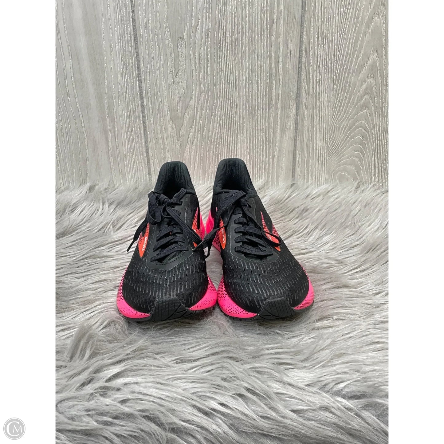 Shoes Athletic By Brooks In Black & Pink, Size: 8