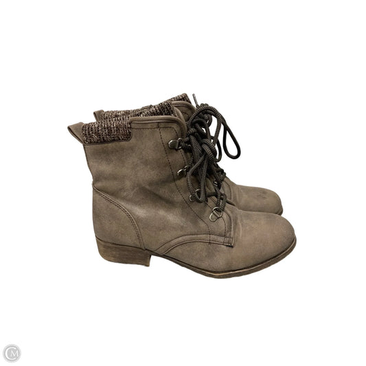 Boots Ankle Flats By Jelly Pop In Brown, Size: 8