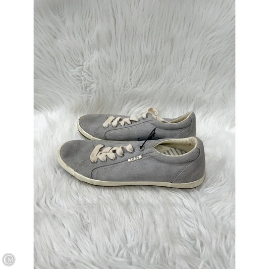 Shoes Flats By Taos In Grey, Size: 9