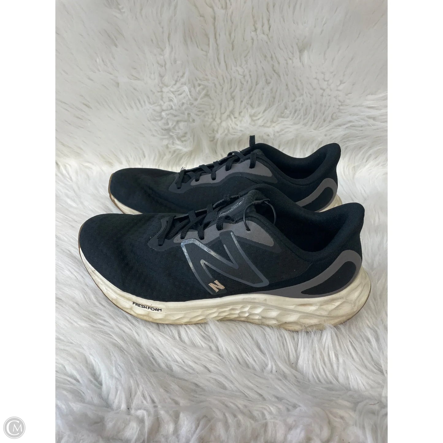 Shoes Athletic By New Balance In Black & Cream, Size: 11