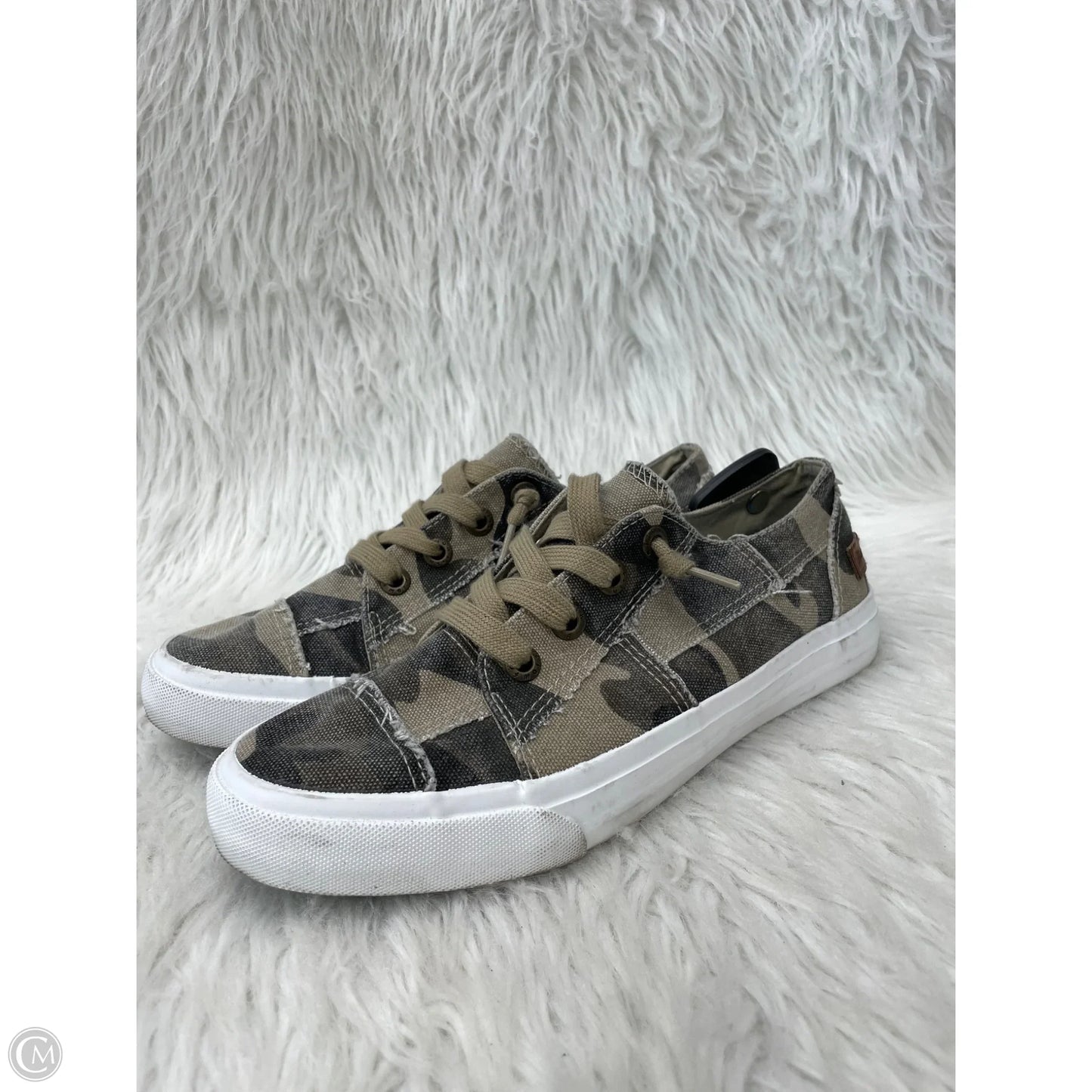 Shoes Flats By Blowfish In Camouflage Print, Size: 8.5