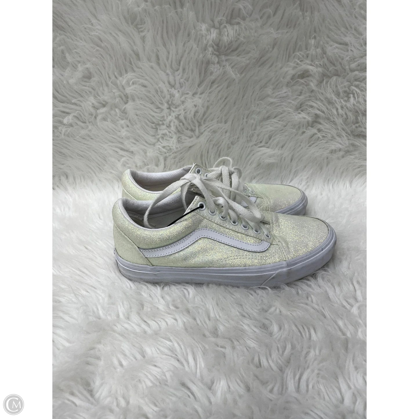 Shoes Sneakers By Vans In Green & White, Size: 8