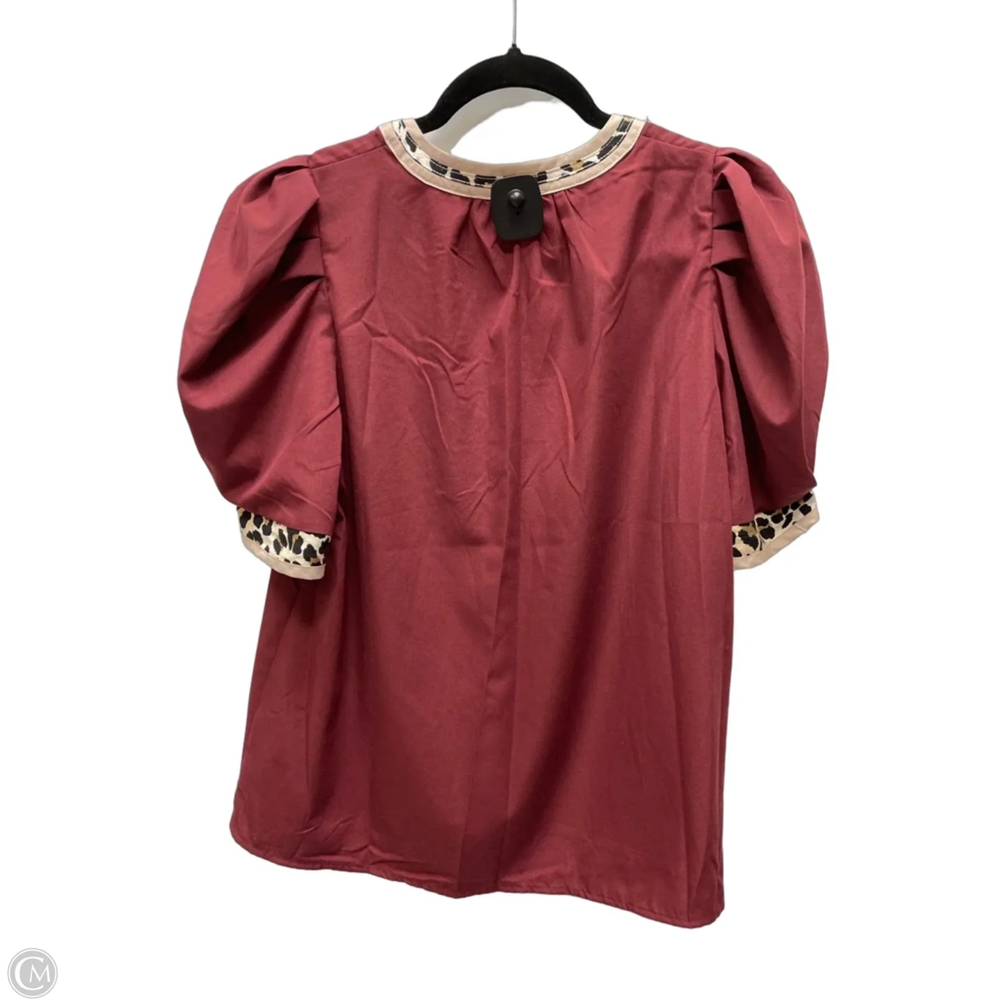 Top Short Sleeve By Entro In Maroon, Size: S