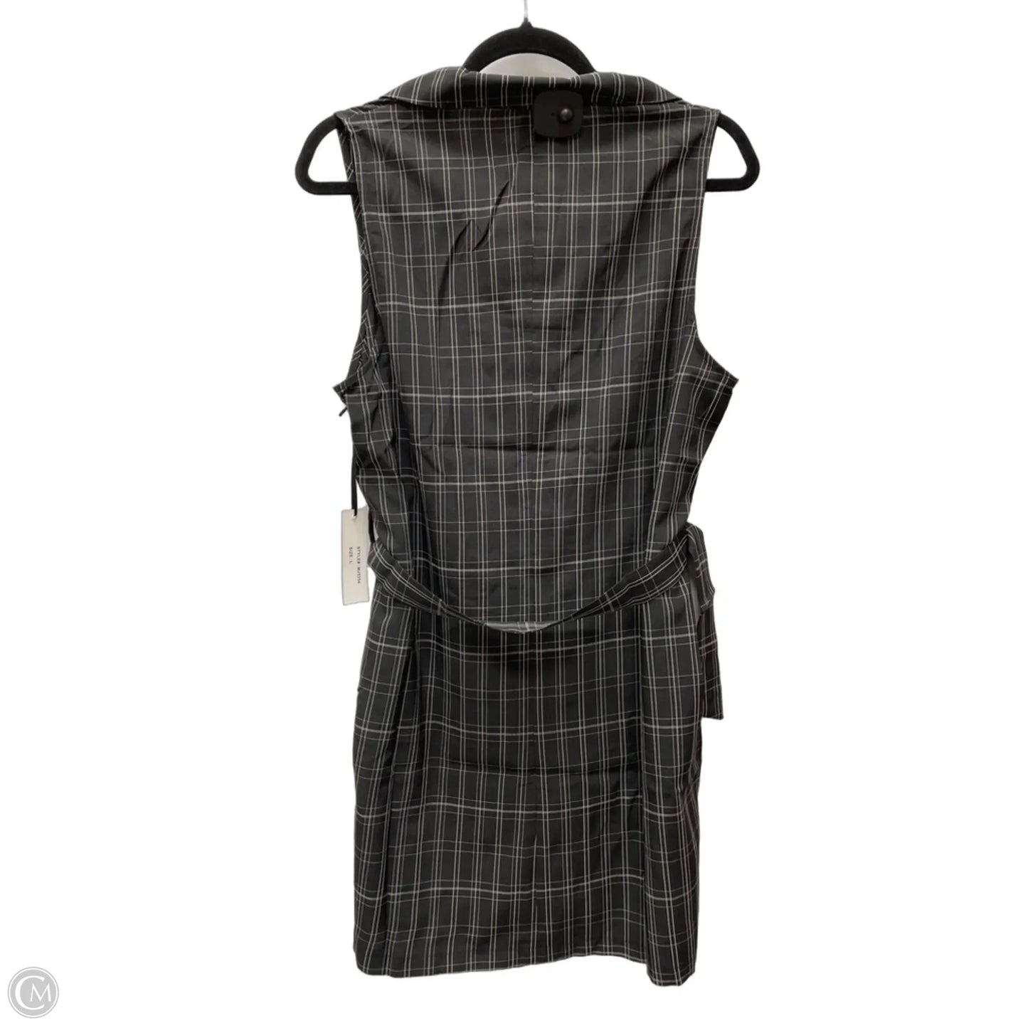 Dress Casual Short By Clothes Mentor In Plaid Pattern, Size: L